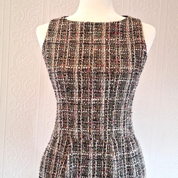 Tweed dress - Picture 4 of 9